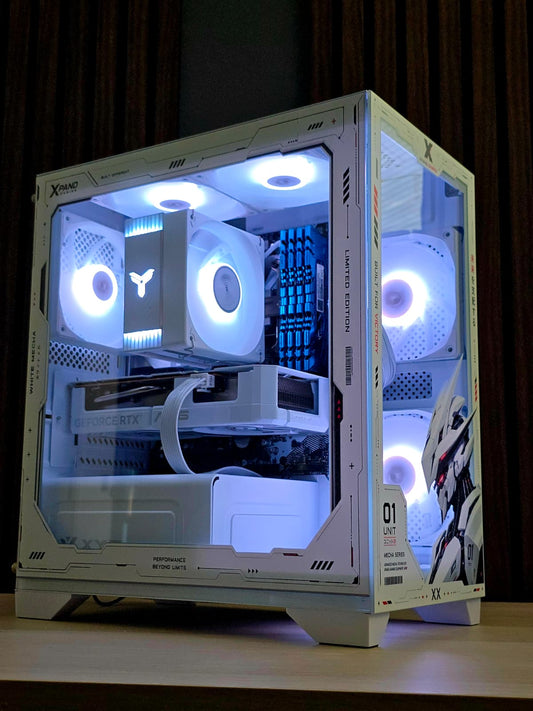 2.White Mecha Edition Game PC – Ryzen 7 / RTX 5060 Ti / 32GB RAM
